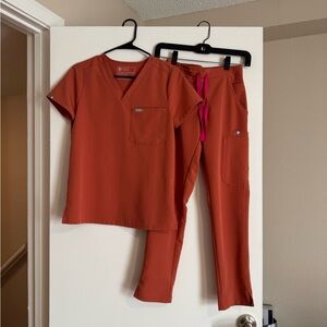 Figs Women's Scrub Set in Rust Orange